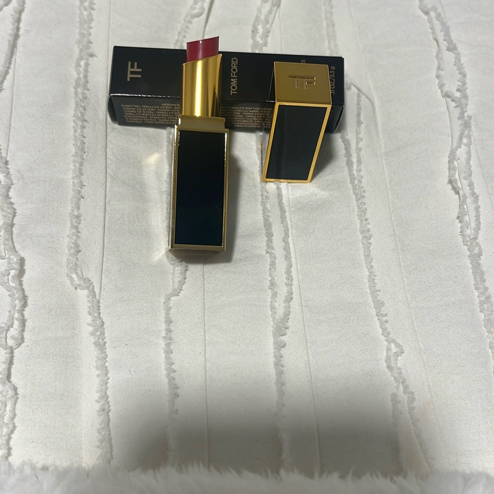 Tom Ford: (15) La Woman, satin matte lip color